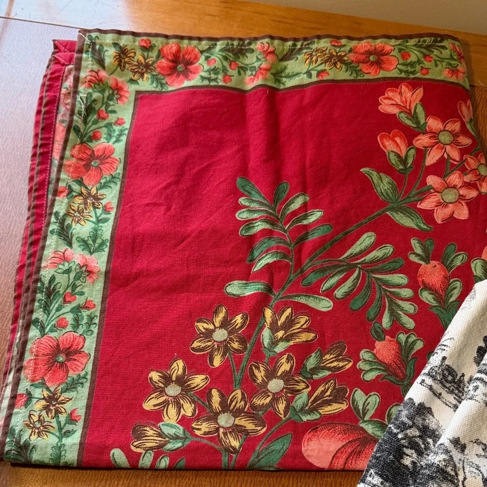 Set‎ of Decorative Kitchen Towels - Black & White Toile + Red Floral